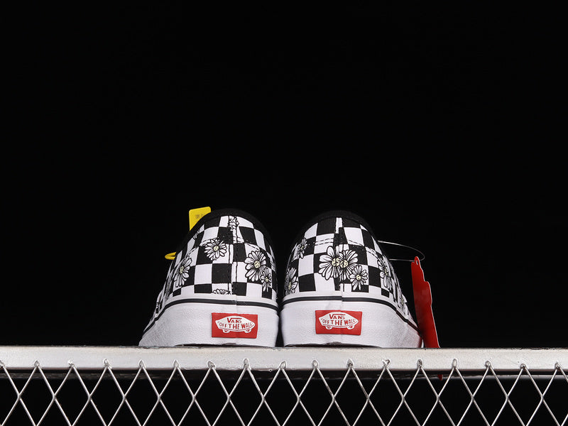 AUTHENTIC CHECKERBOARD BLACK/WHITE