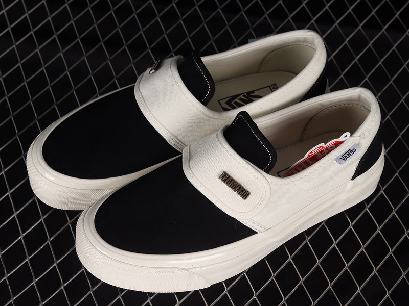 SLIP-ON 47 DX WHITE/BLACK