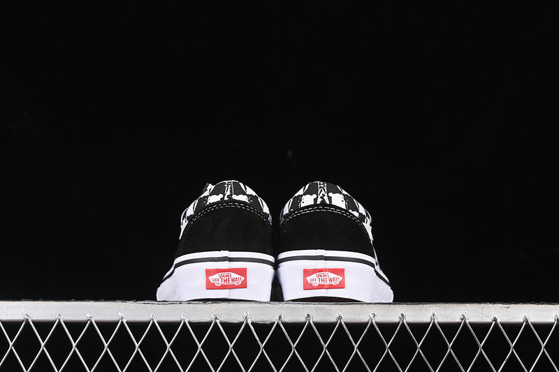 OLD SKOOL BLACK/WHITE