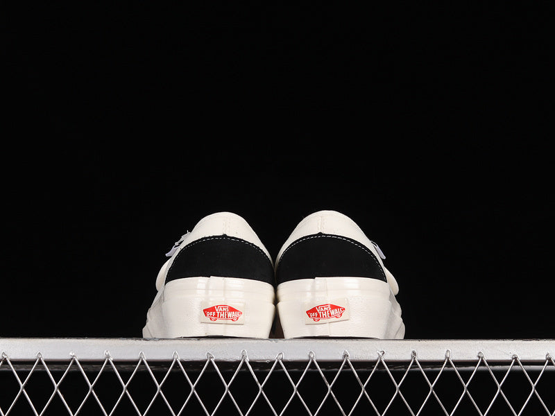 SLIP-ON 47 DX WHITE/BLACK