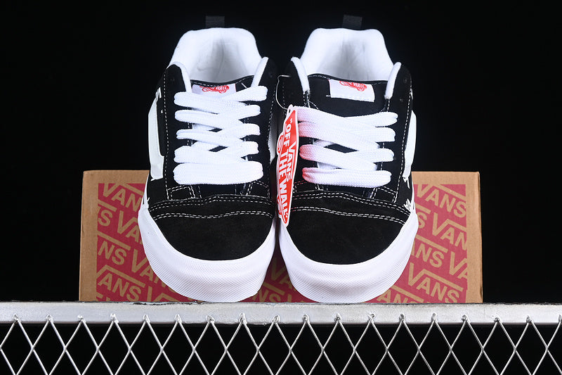 KNU SKOOL BLACK/TRUE WHITE