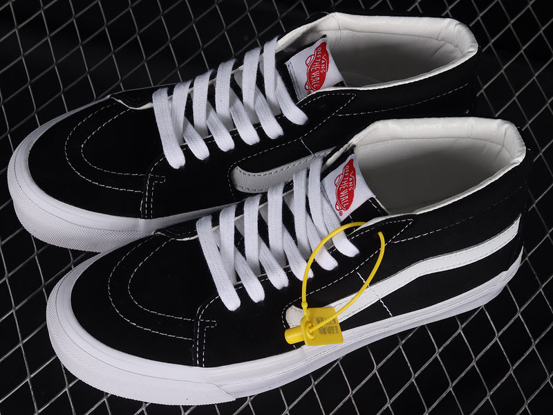 SK8-MID LX BLACK/WHITE