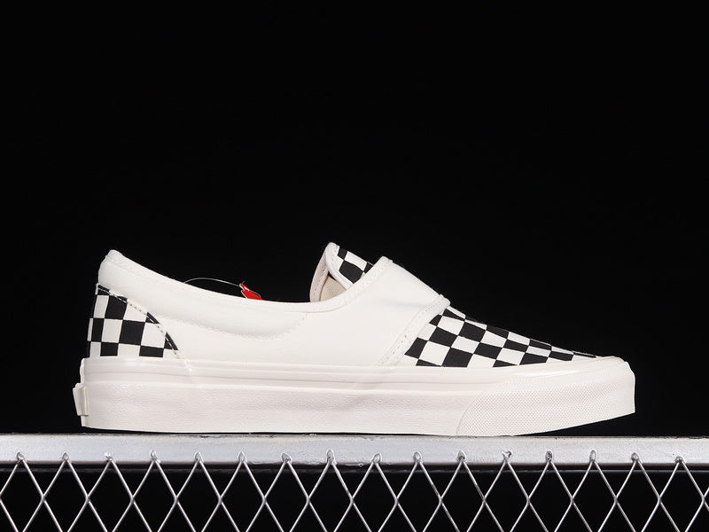 SLIP-ON 47 DX WHITE