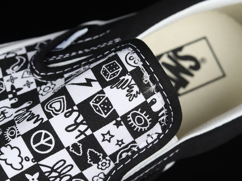 SLIP-ON CHECKERBOARD BLACK/OFF WHITE