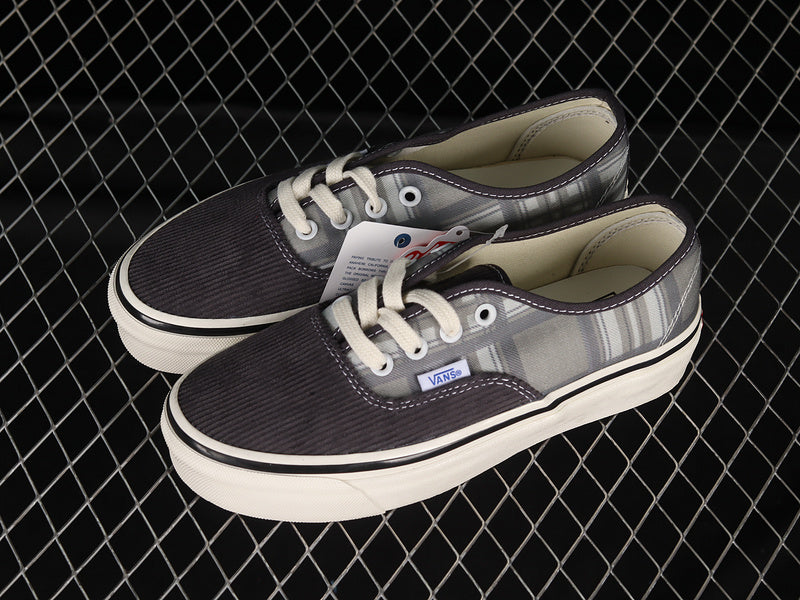 AUTHENTIC 44 DX BLACK/GREY/BEIGE