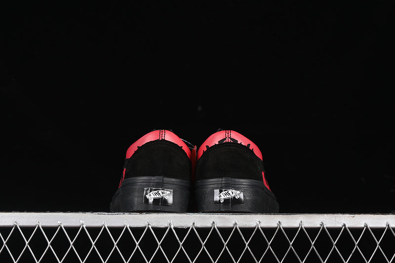 KNU SKOOL BLACK/RED