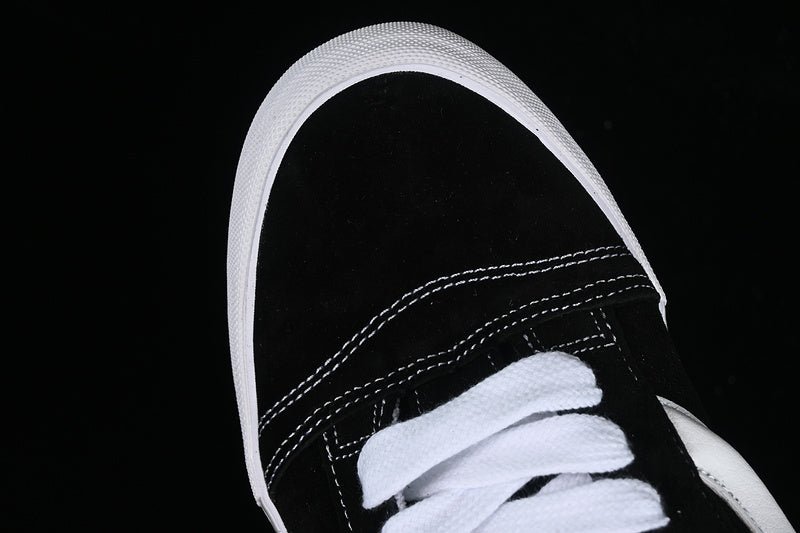 KNU SKOOL WHITE/BLACK