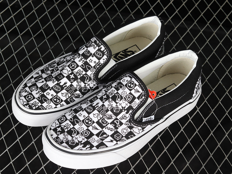 SLIP-ON CHECKERBOARD BLACK/OFF WHITE