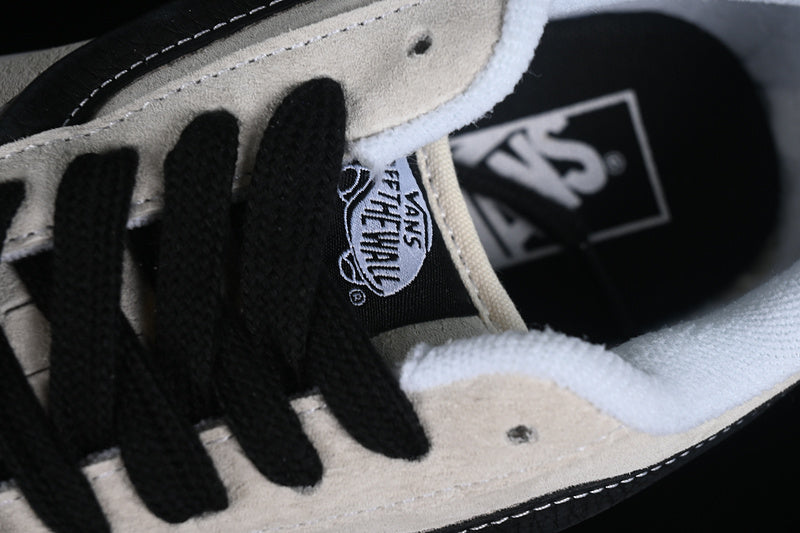 KNU SKOOL WHITE/BLACK/GREY