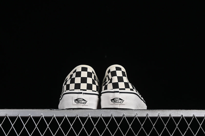 AUTHENTIC VR3 SF WHITE/BLACK