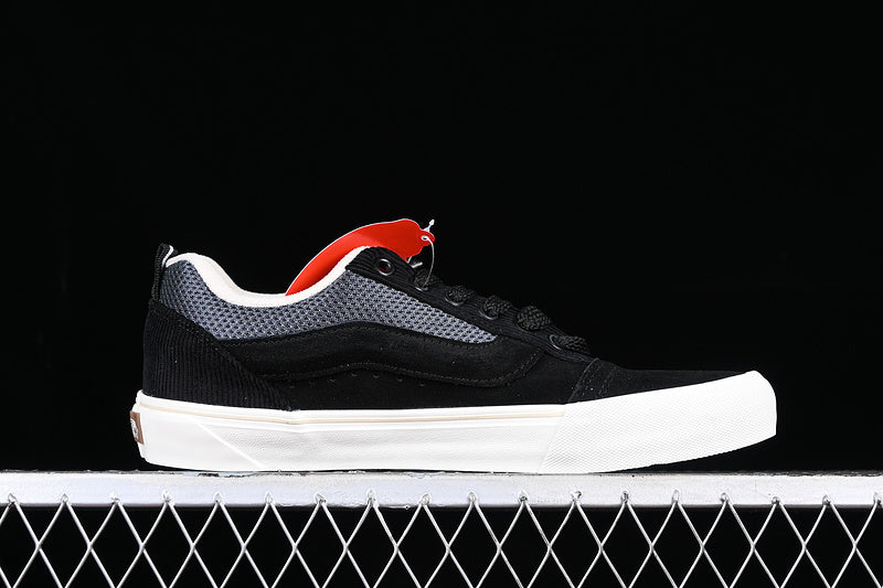 KNU SKOOL VR3 LX BLACK/WHITE