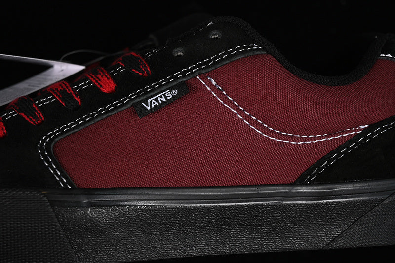 CHUKKA PUSH BLACK/RED