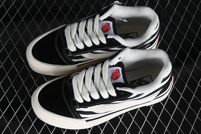 KNU SKOOL WHITE/BLACK