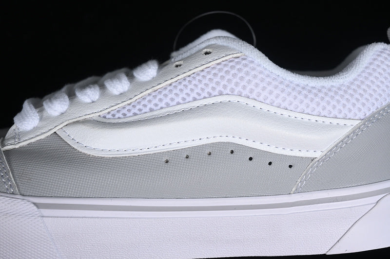 KNU SKOOL RETRO SKATE WHITE/RED