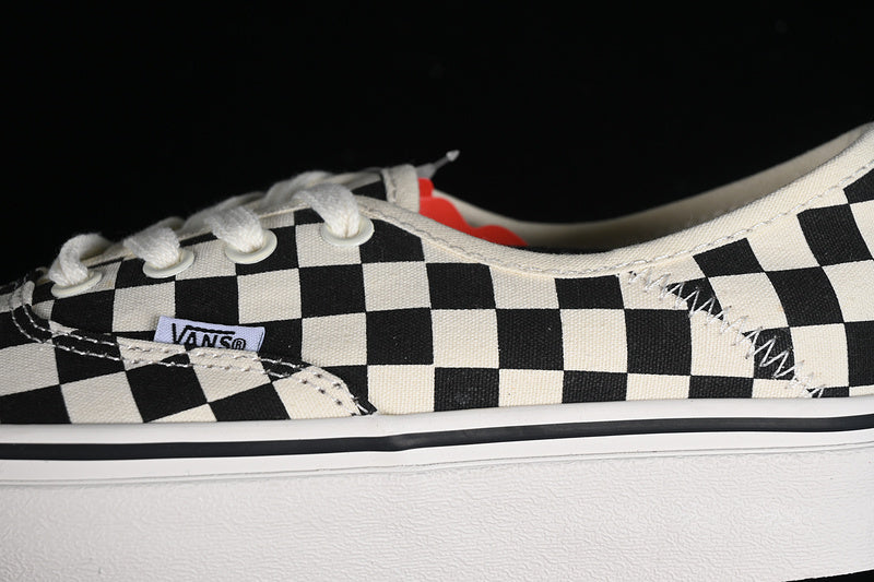 AUTHENTIC VR3 SF WHITE/BLACK