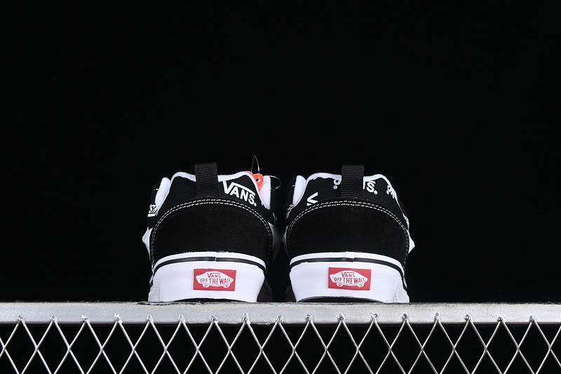 KNU SKOOL BLACK/TRUE WHITE