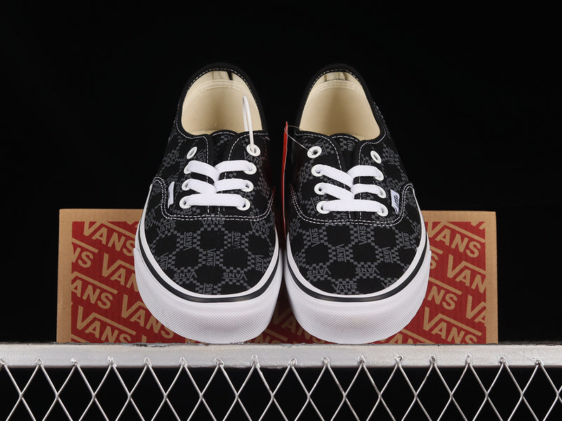 AUTHENTIC MONOGRAM BLACK/WHITE