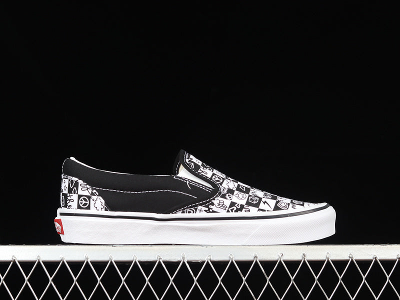 SLIP-ON CHECKERBOARD BLACK/OFF WHITE