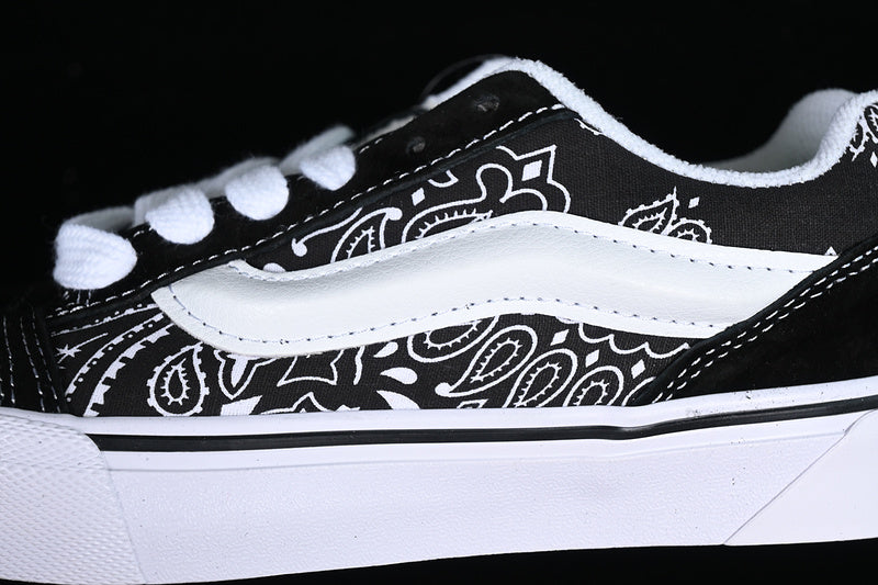 KNU SKOOL WHITE/BLACK