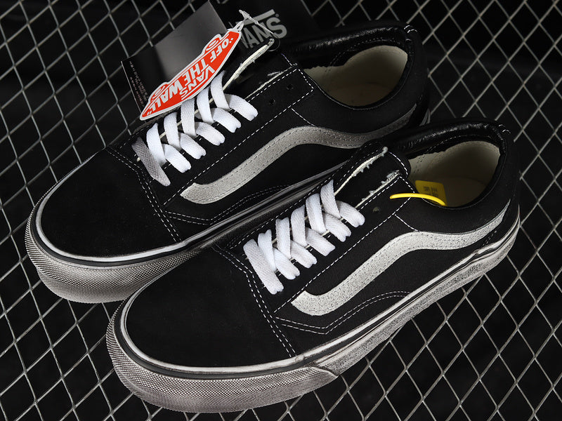 OLD SKOOL BLACK/WHITE