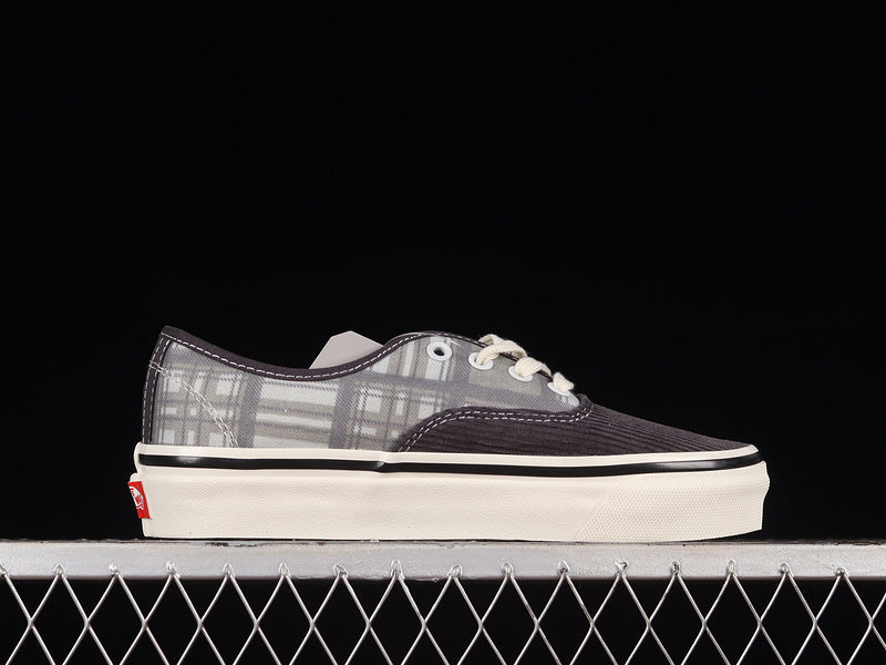 AUTHENTIC 44 DX BLACK/GREY/BEIGE