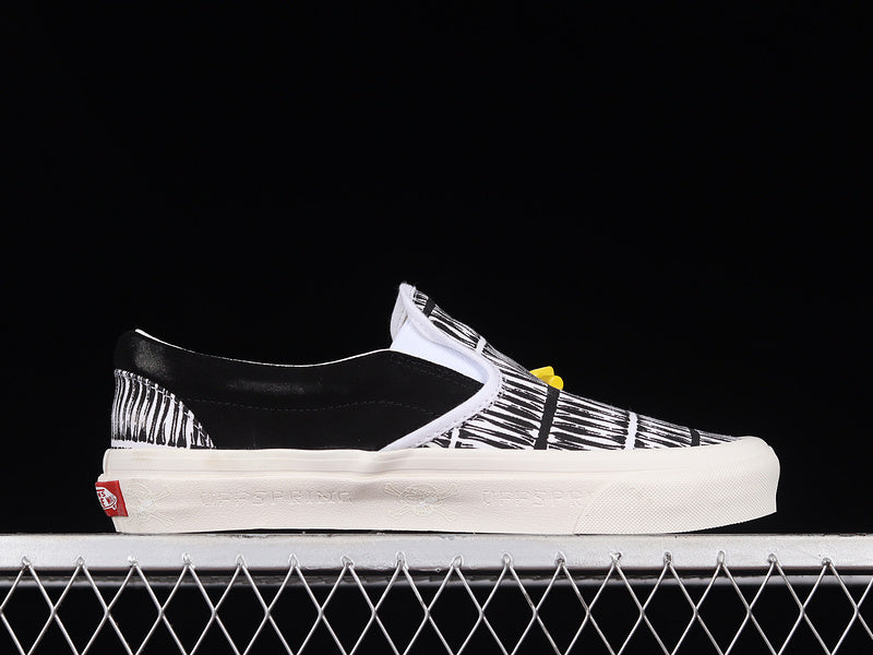 SLIP-ON OFFSPRING LX BLACK/WHITE