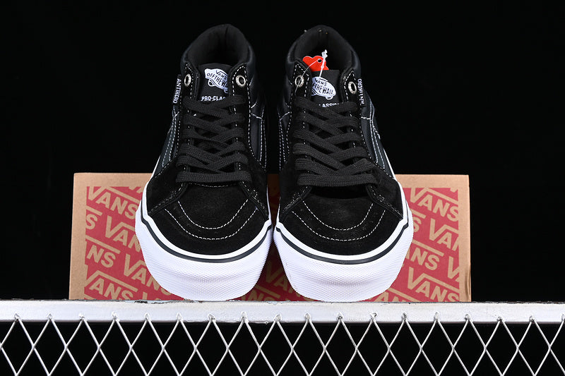 SK8-MID VAULT LX BLACK