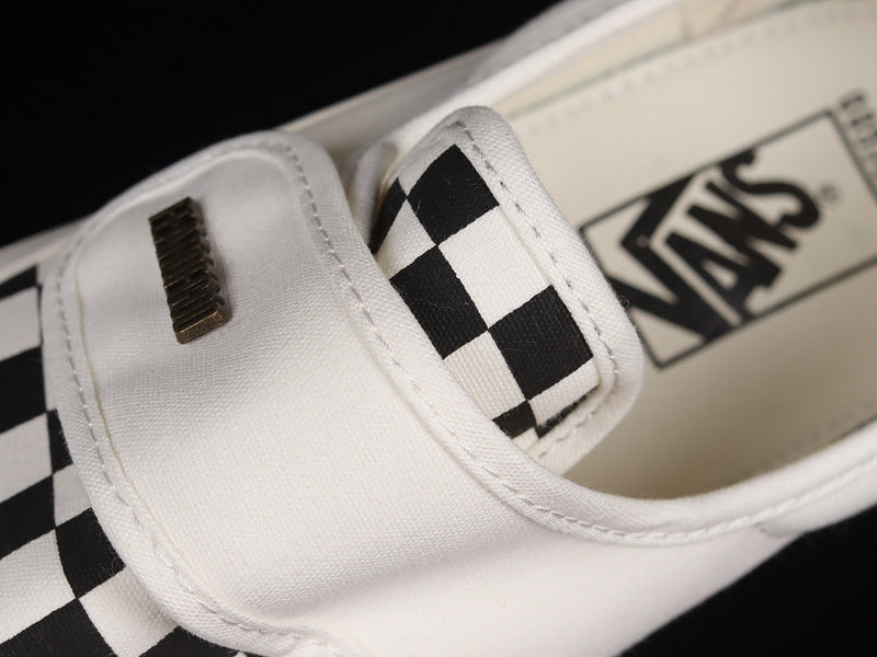 SLIP-ON 47 DX WHITE