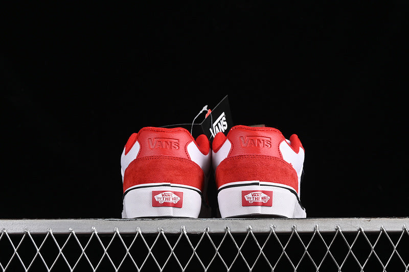 CHUKKA PUSH WHITE/RED