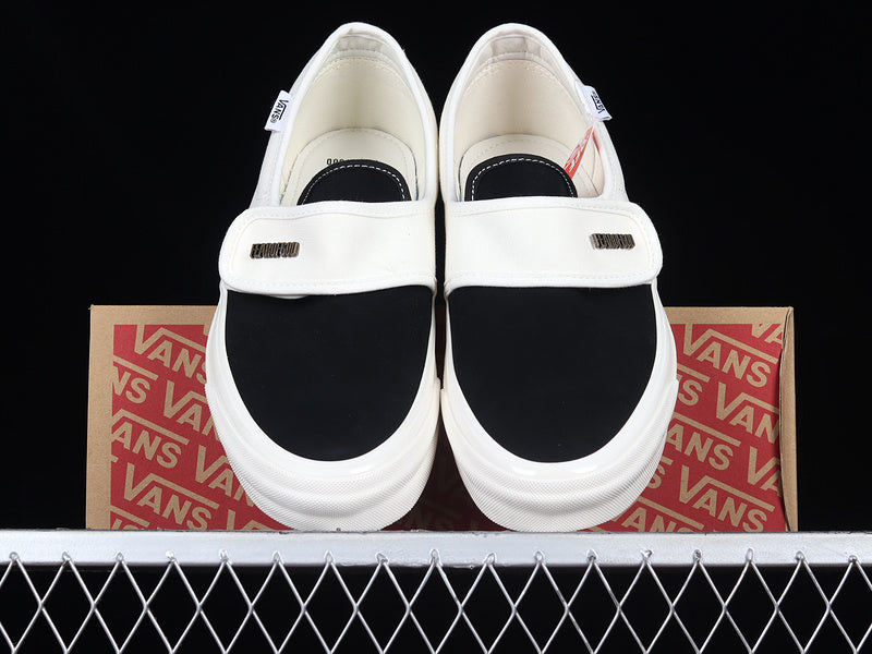 SLIP-ON 47 DX WHITE