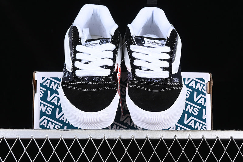 KNU SKOOL WHITE/BLACK