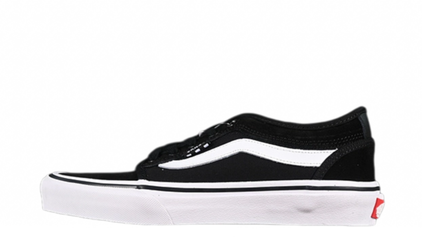 CHUKKA BLACK/WHITE