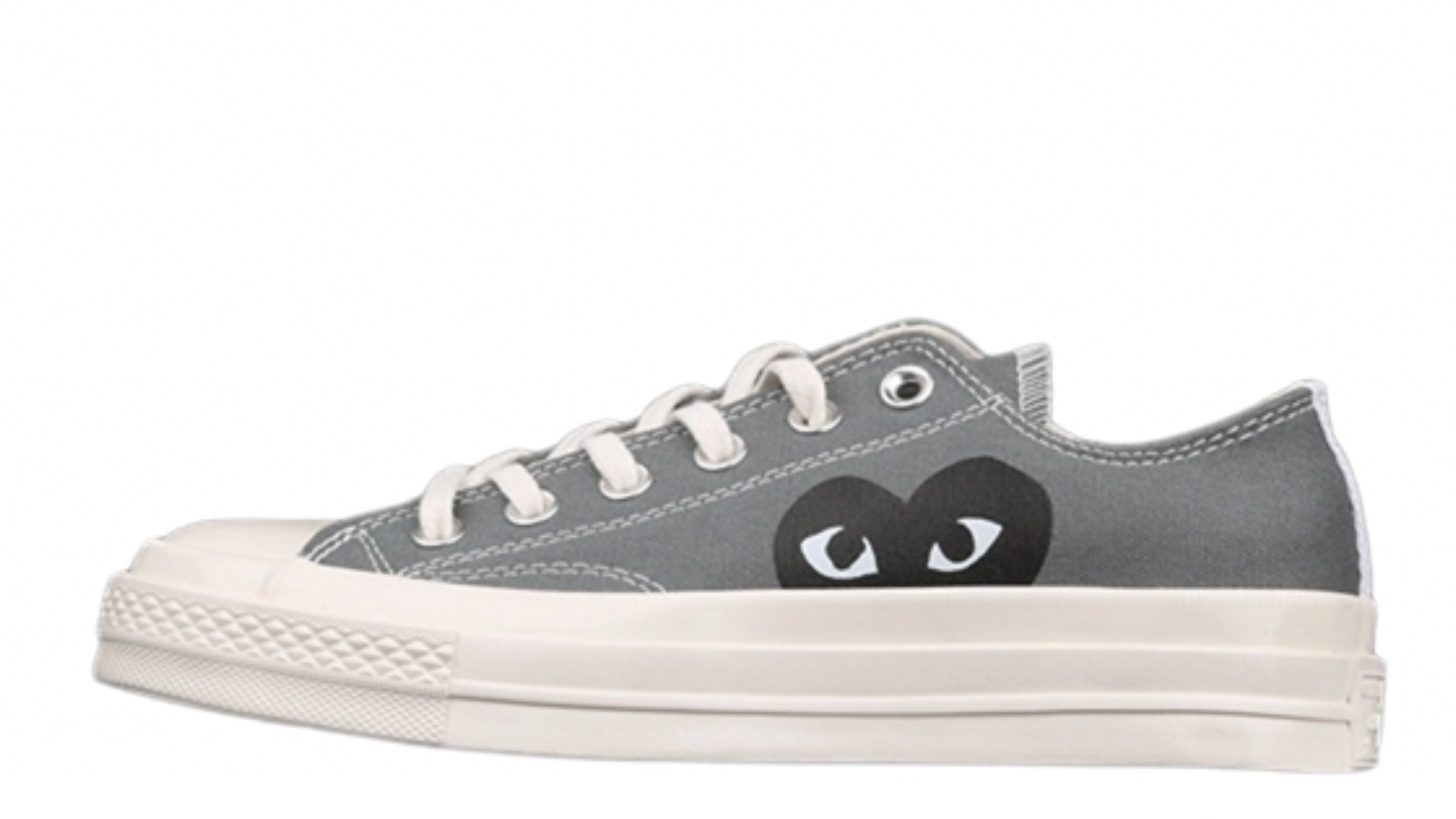 COMME DES GARÇONS PLAY X CHUCK TAYLOR ALL-STAR 70S LOW STEEL GRAY/EGRET/BLACK