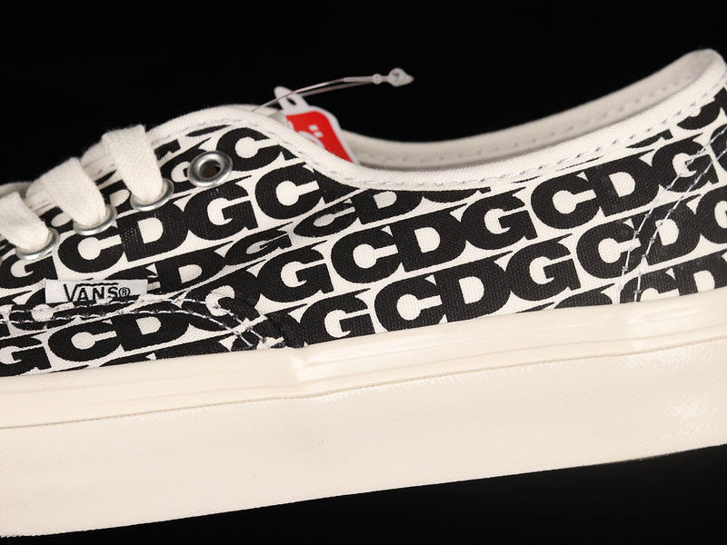 COMME DES GARCONS X AUTHENTIC CDG LOGO BLACK