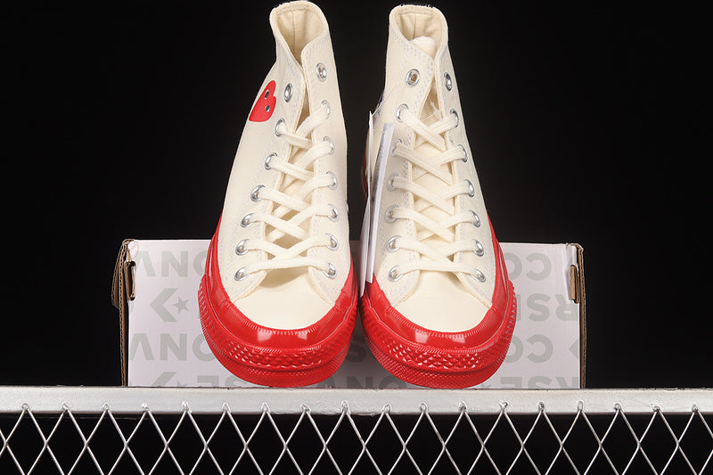 COMME DES GARÇONS PLAY X CHUCK TAYLOR 70S HIGH PRISTINE/RED/EGRET