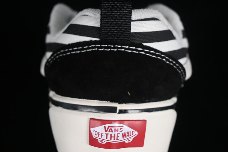 KNU SKOOL WHITE/BLACK