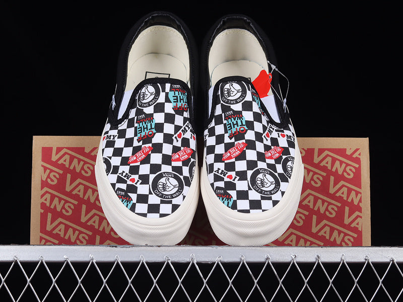 SLIP-ON CHECKERBOARD PAINT WHITE