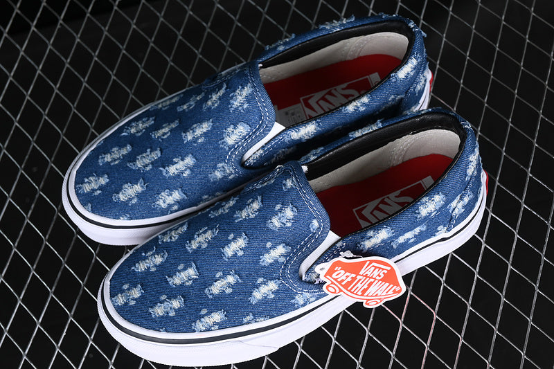 SLIP-ON BLUE HOLE PUNCH DENIM BLUE