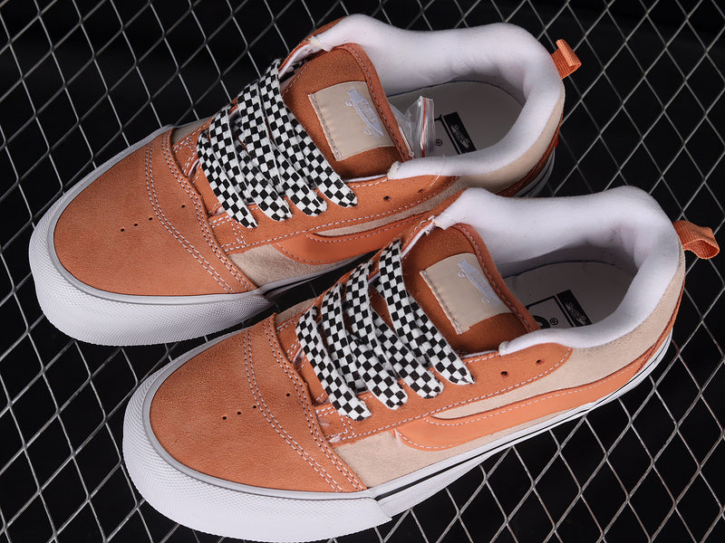 KNU SKOOL VLT LX PEACH DUST/WHITE/BLACK