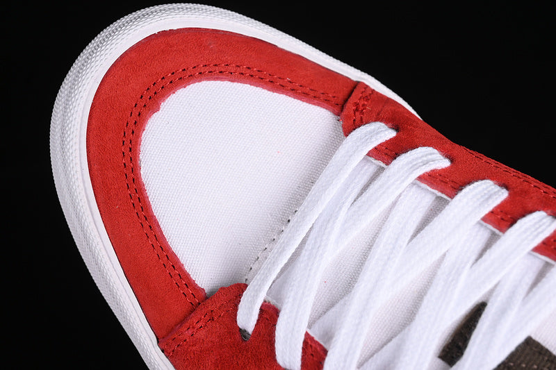 CHUKKA PUSH WHITE/RED