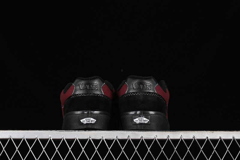 CHUKKA PUSH BLACK/RED