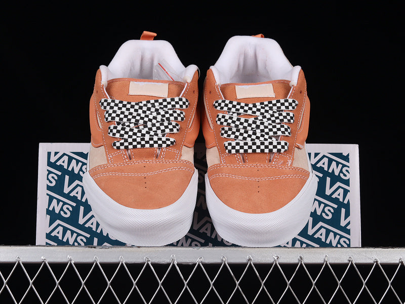 KNU SKOOL VLT LX PEACH DUST/WHITE/BLACK