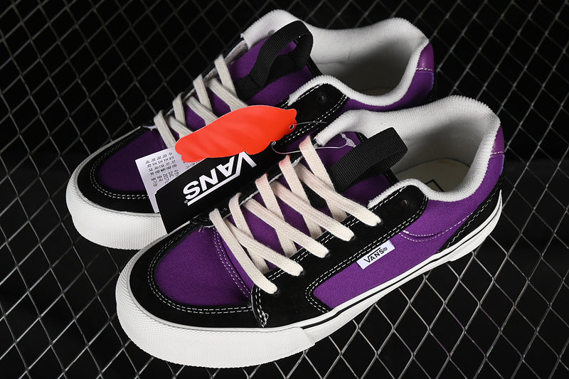 CHUKKA PUSH WHITE/BLACK/PURPLE