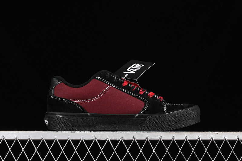 CHUKKA PUSH BLACK/RED