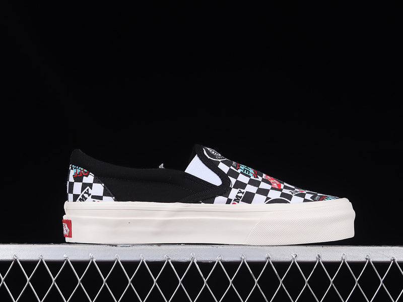 SLIP-ON CHECKERBOARD PAINT WHITE