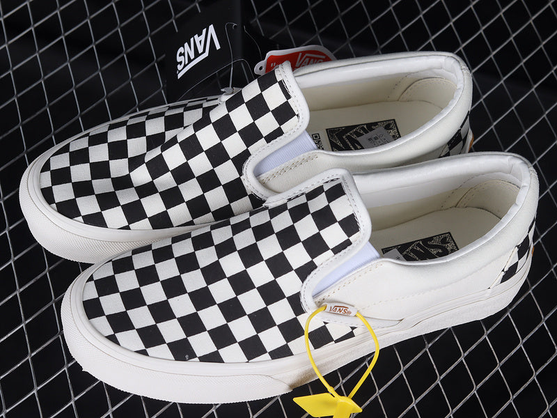 SLIP-ON VR3 WHITE/BLACK