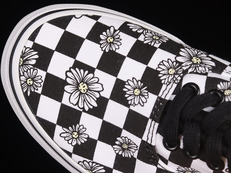 AUTHENTIC CHECKERBOARD BLACK/WHITE