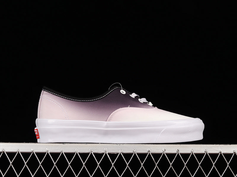 AUTHENTIC LX DIP DYE BLACK/WHITE