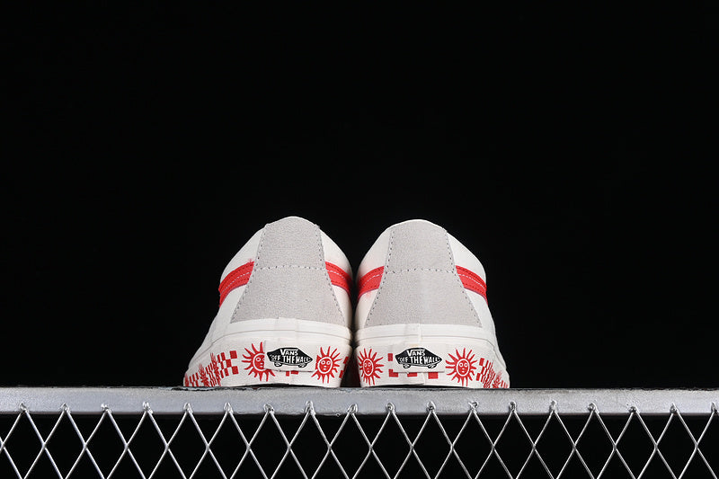 SK8-LOW REISSUE S WHTE/GREY/RED