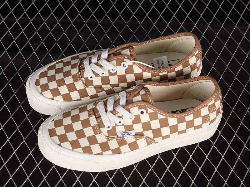 AUTHENTIC 44 DX BROWN